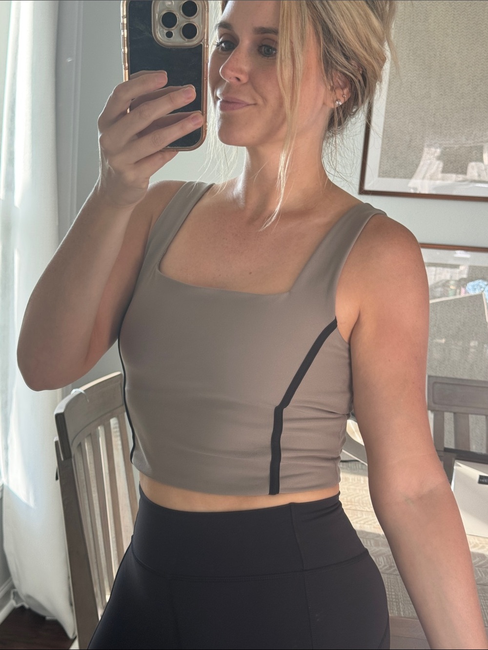 Abercrombie YPB sculptLUX
Squareneck Slim Tank Square-Neck Crop Top in Taupe